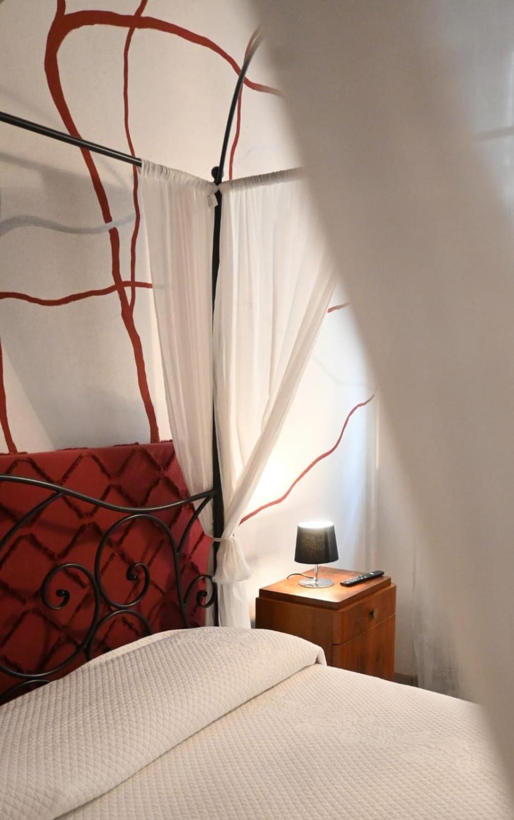 Bed and Breakfast Domus Aurea Салуццо Экстерьер фото