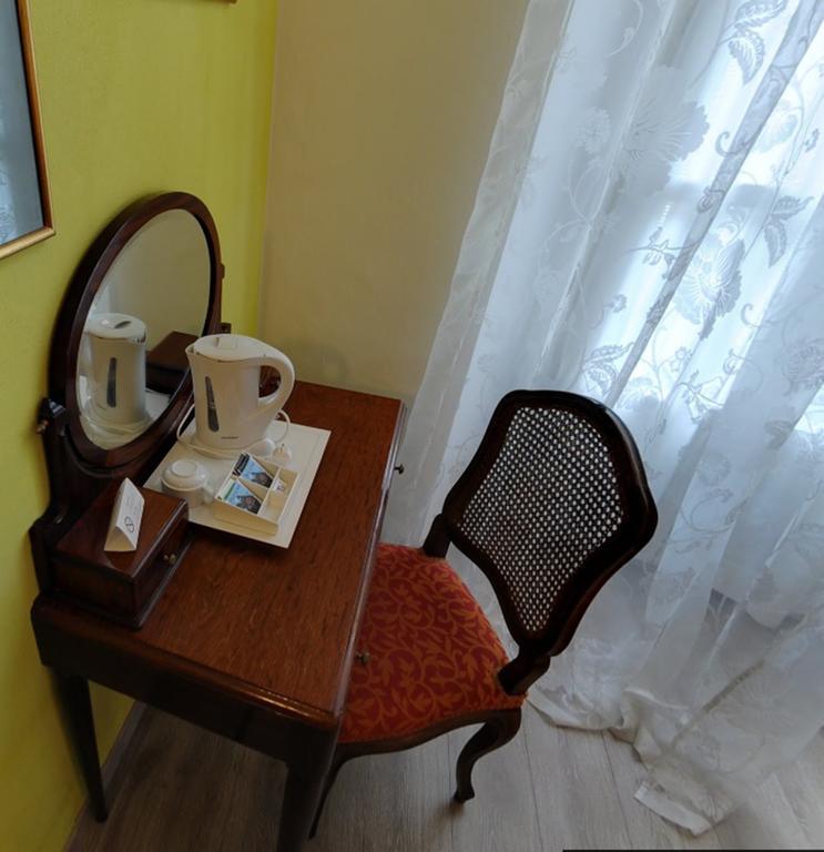Bed and Breakfast Domus Aurea Салуццо Экстерьер фото