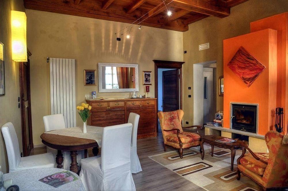 Bed and Breakfast Domus Aurea Салуццо Экстерьер фото