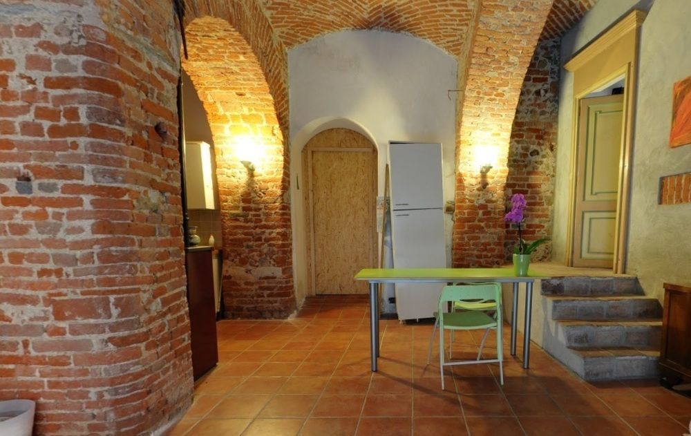 Bed and Breakfast Domus Aurea Салуццо Экстерьер фото